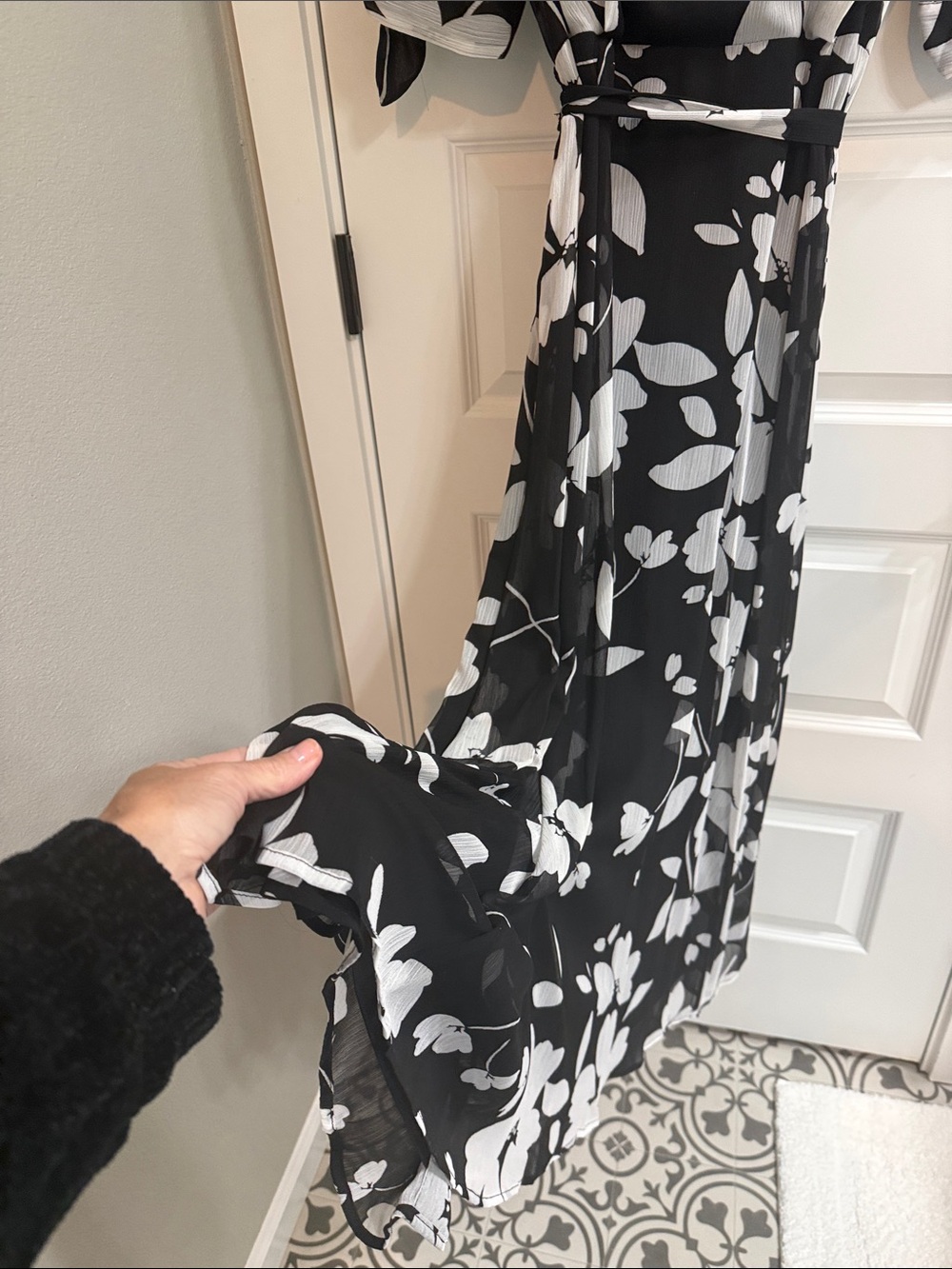 Black & White Floral Shirt Dress - Picture 6 of 7